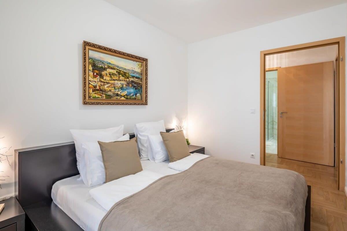 Homey Apartment With Ac And Balcony Будапеща Екстериор снимка