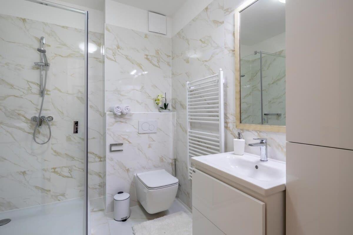 Homey Apartment With Ac And Balcony Будапеща Екстериор снимка