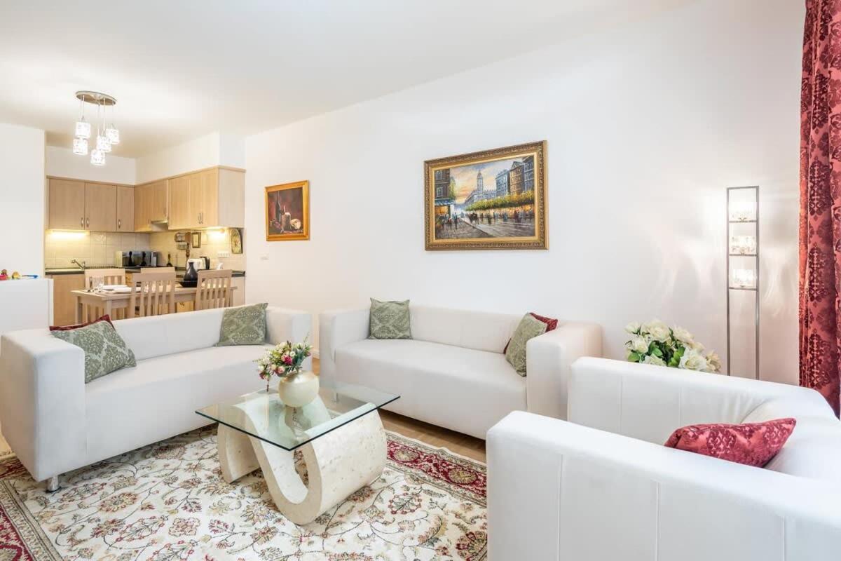 Homey Apartment With Ac And Balcony Будапеща Екстериор снимка